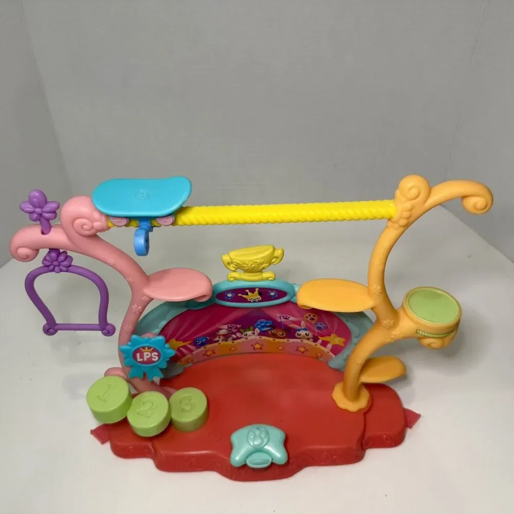 Littlest Pet Shop Tricks N Talents Talent Show Stage Playset 2006 Hasbro LPS